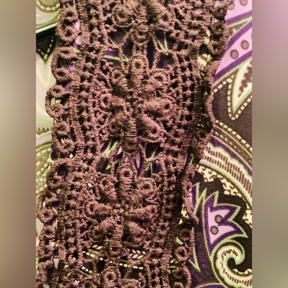Woman’s Dressbarn Blouse XL Purple Paisley Embroidered Made in USA - Picture 3 of 11